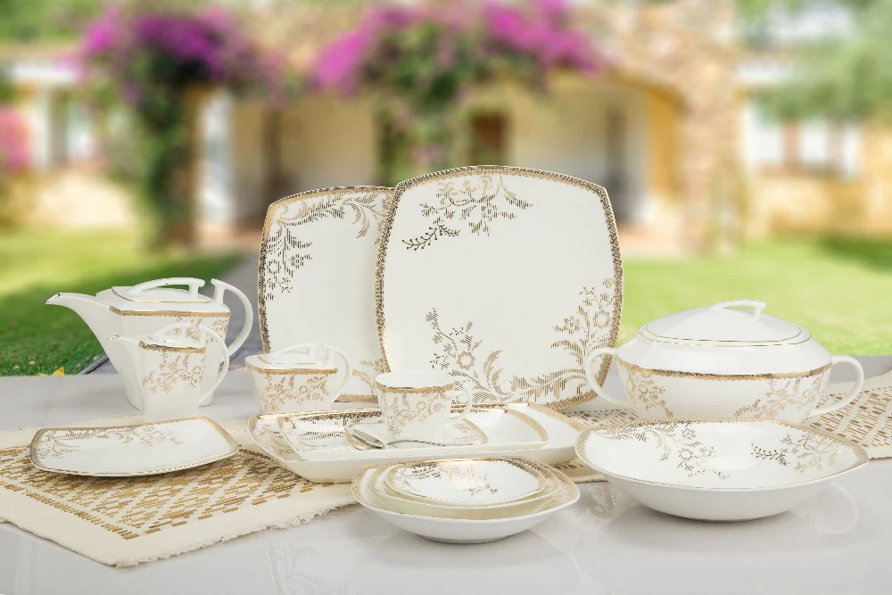 gold-flake-dinner-set